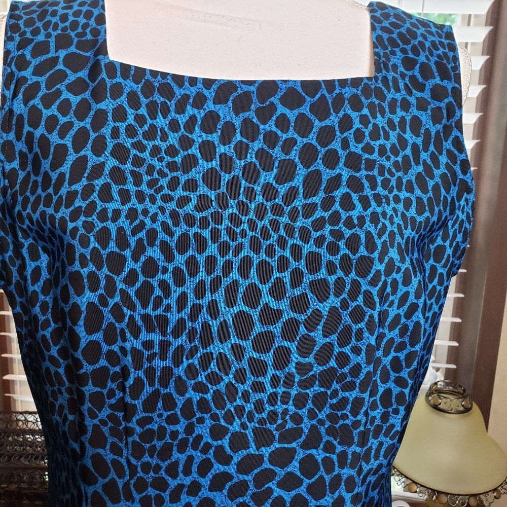 Lovely Blue Giraffe Print Sleeveless Square Neck Midi Dress womens size 12 L